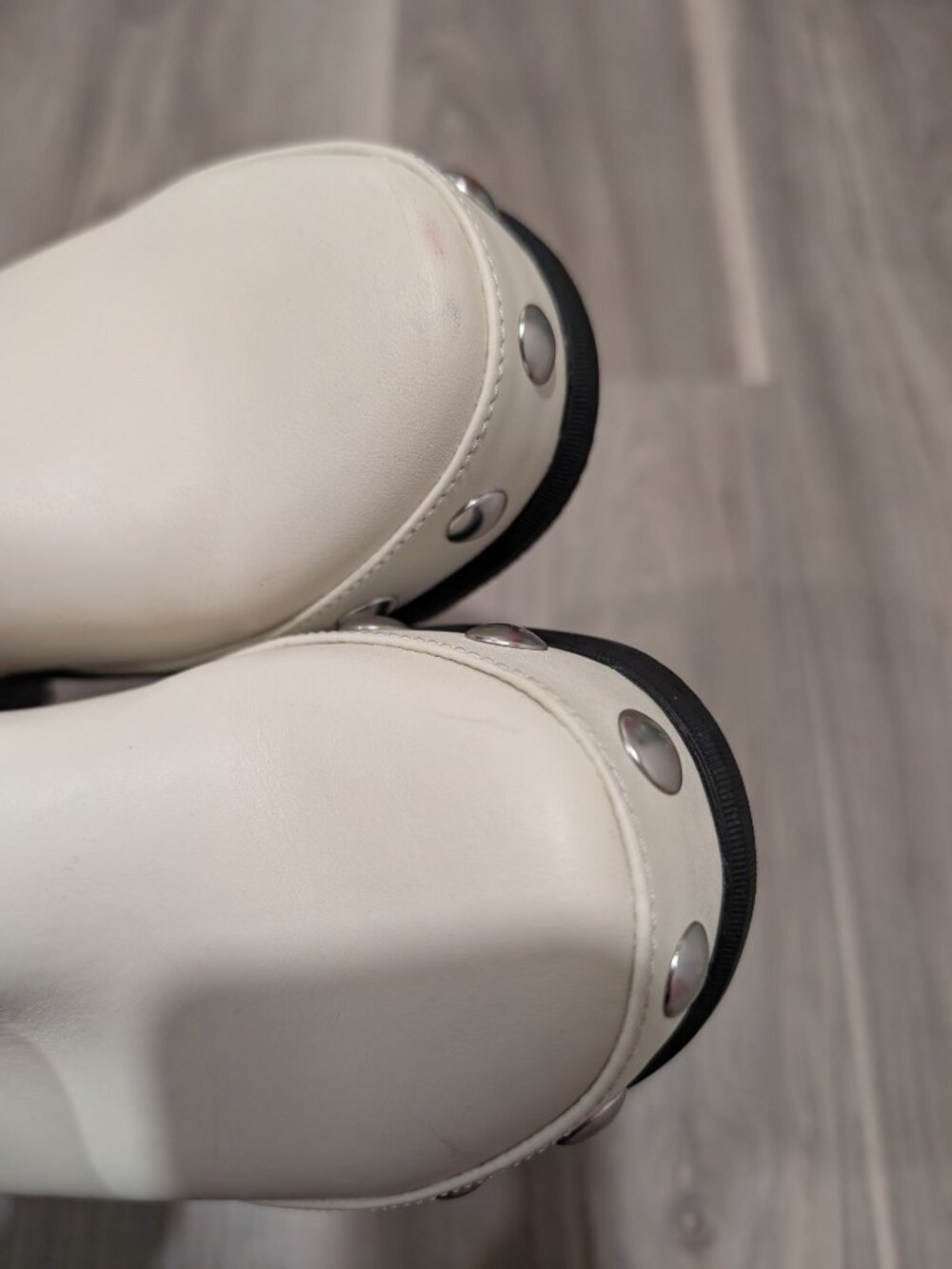 Sorel | Roam'n RVT Studded Leather Platform Mule Clogs In Chalk White - Picture 5 of 16